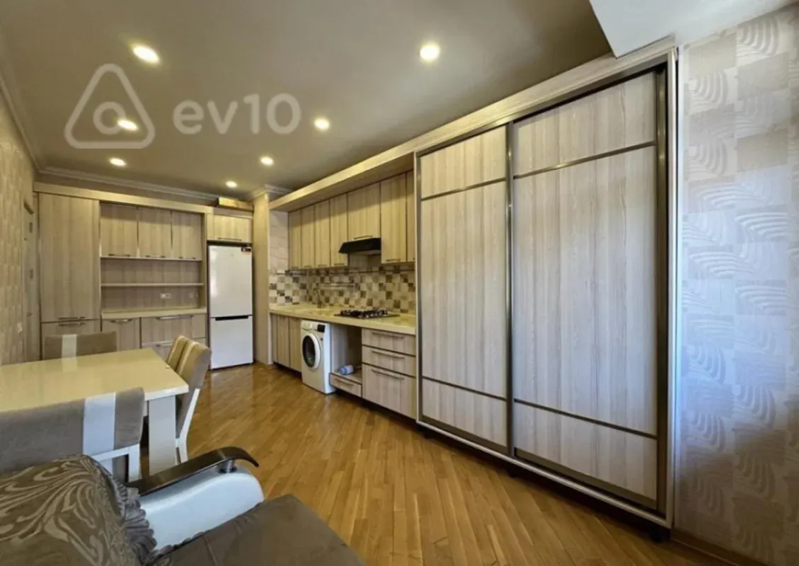 Kirayə verilir 2 otaqlı yeni tikili 60 m²