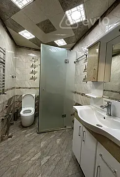 Kirayə verilir 2 otaqlı yeni tikili 60 m²