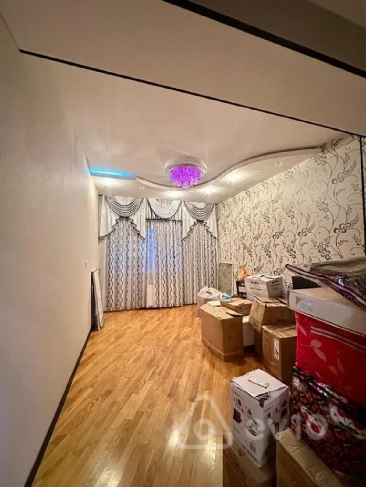 Satılır 3 otaqlı yeni tikili 110 m²