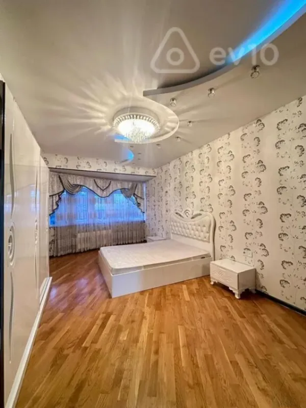 Satılır 3 otaqlı yeni tikili 110 m²