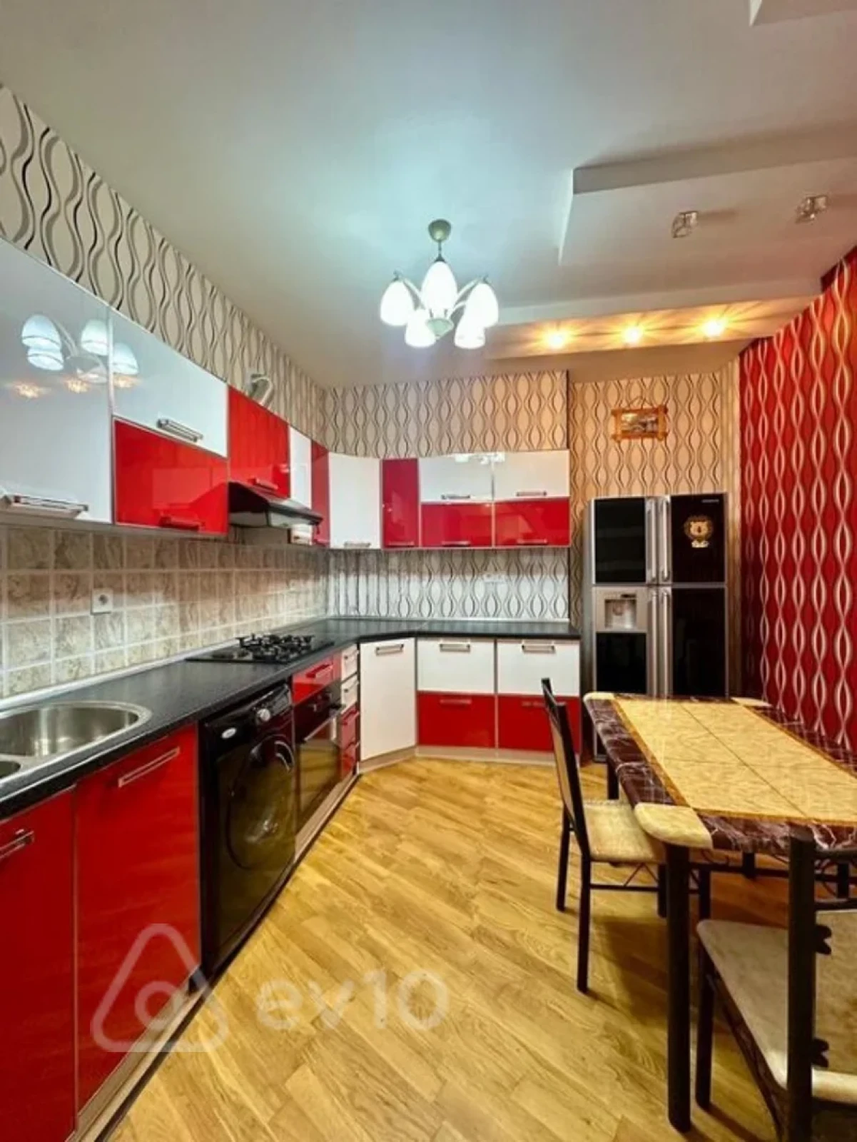 Satılır 3 otaqlı yeni tikili 110 m²