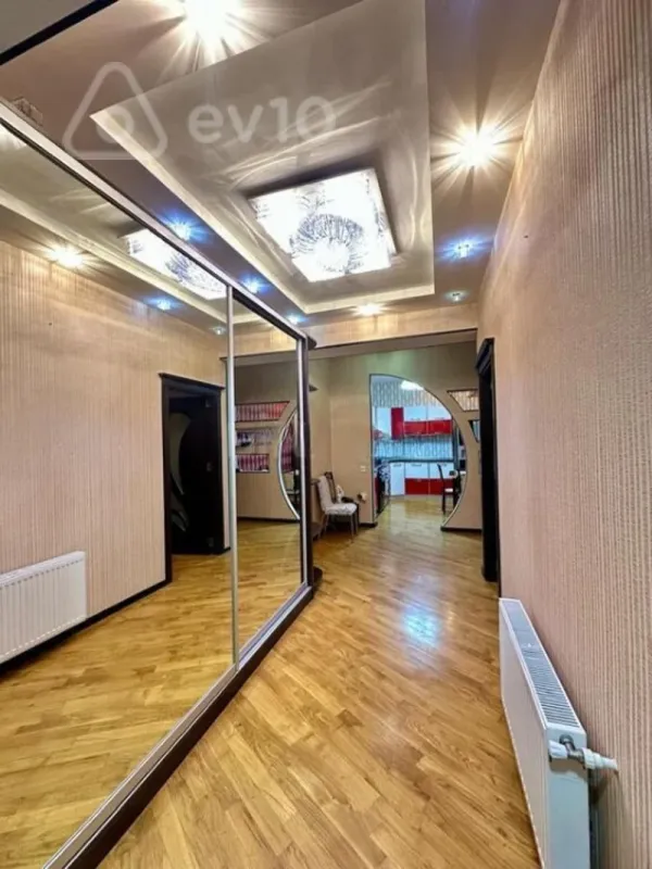 Satılır 3 otaqlı yeni tikili 110 m²