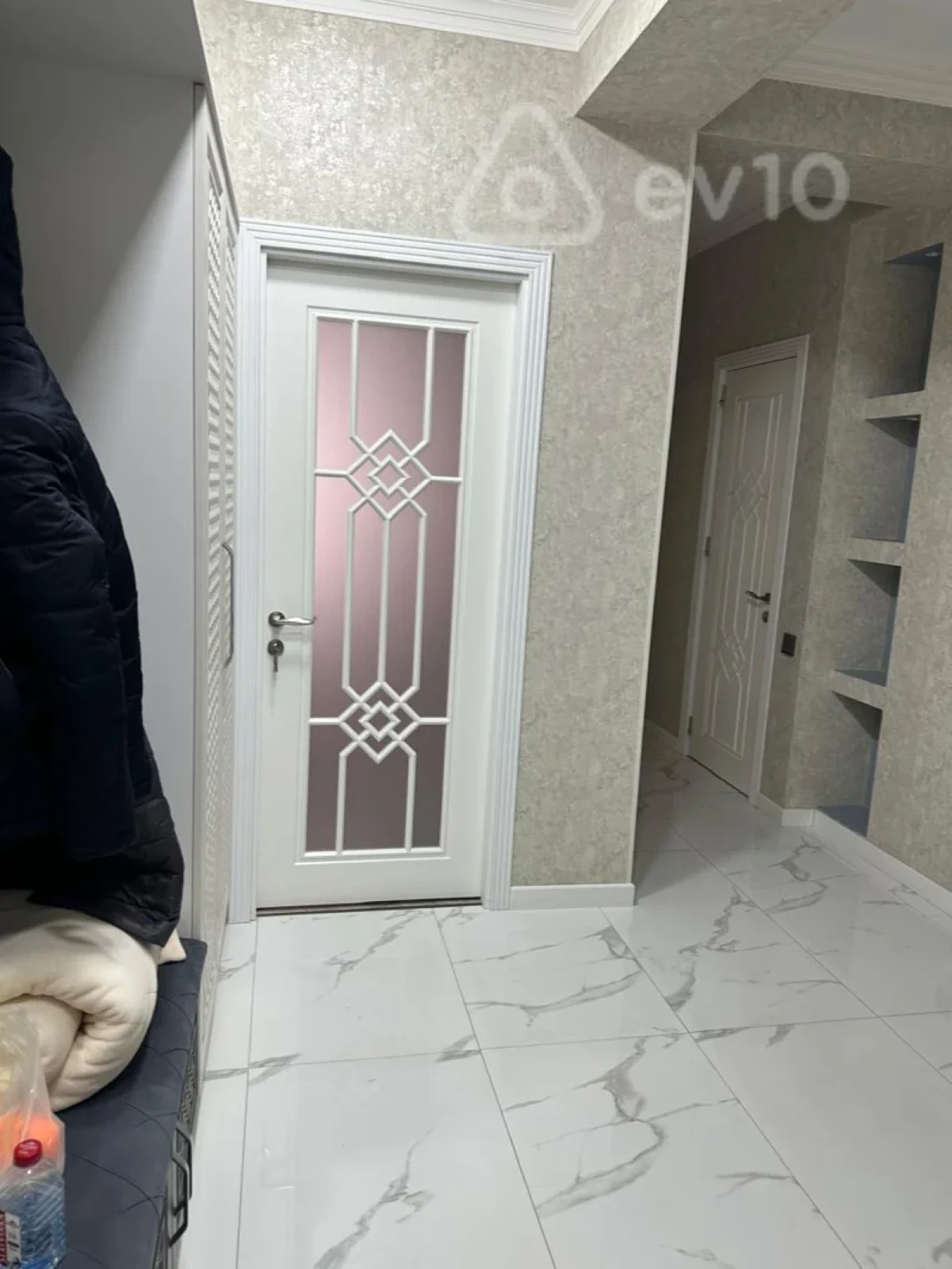 Kirayə verilir 2 otaqlı yeni tikili 76 m²