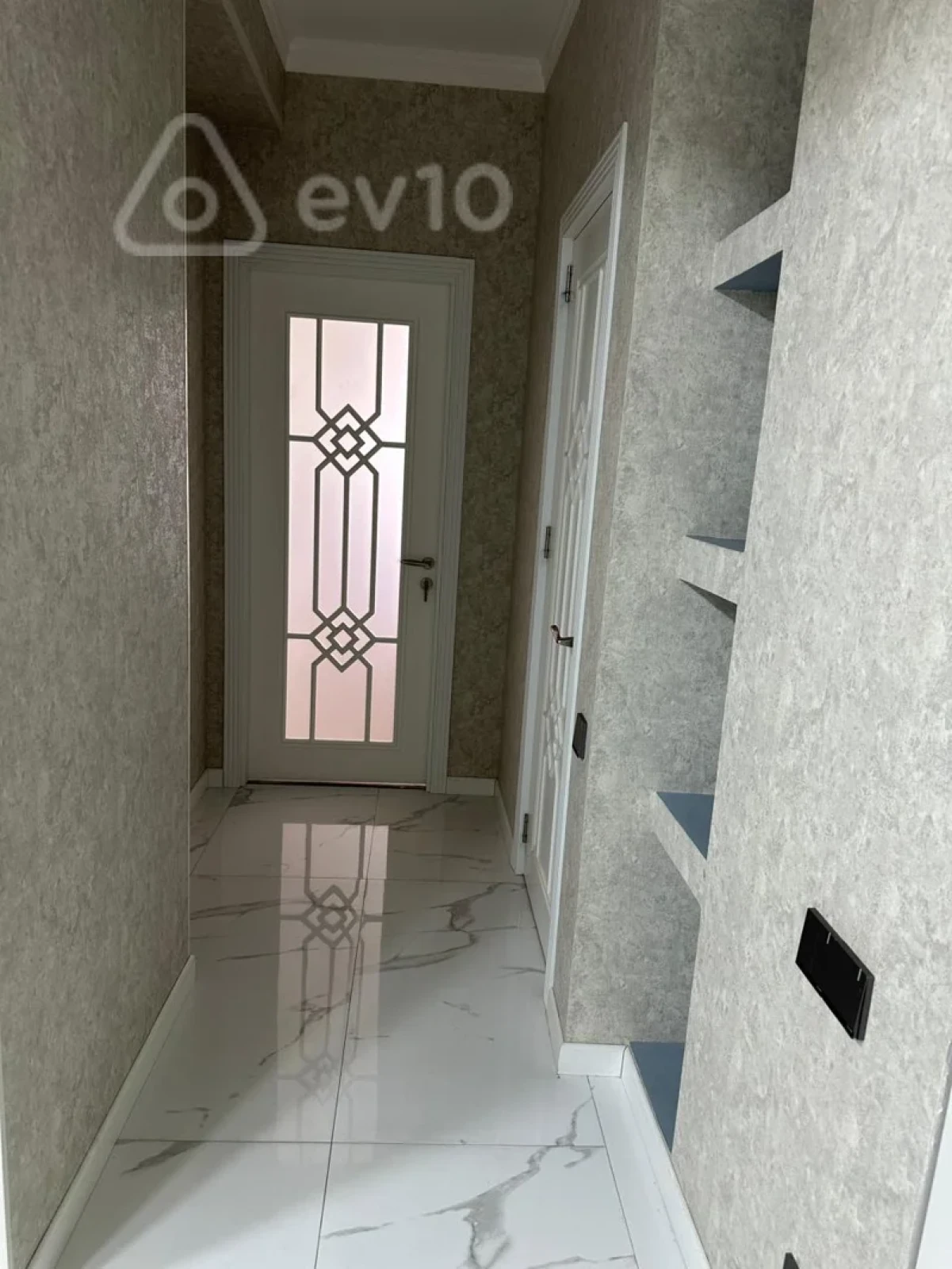 Kirayə verilir 2 otaqlı yeni tikili 76 m²