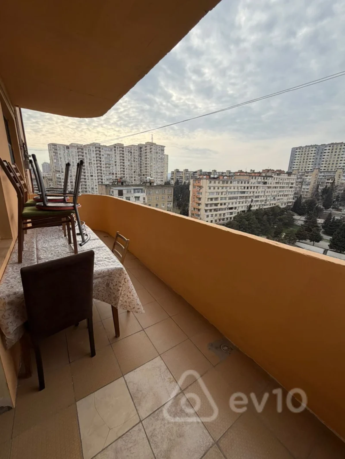 Kirayə verilir 3 otaqlı yeni tikili 125 m²