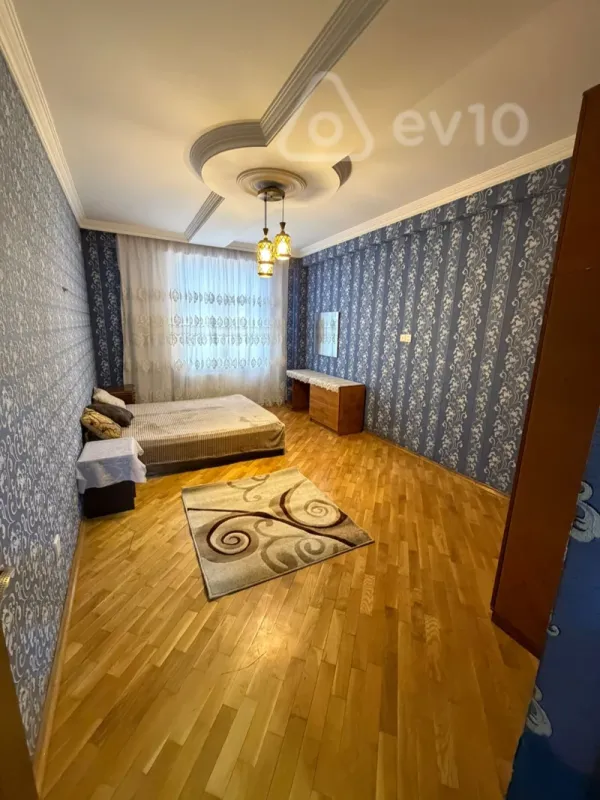 Kirayə verilir 3 otaqlı yeni tikili 125 m²