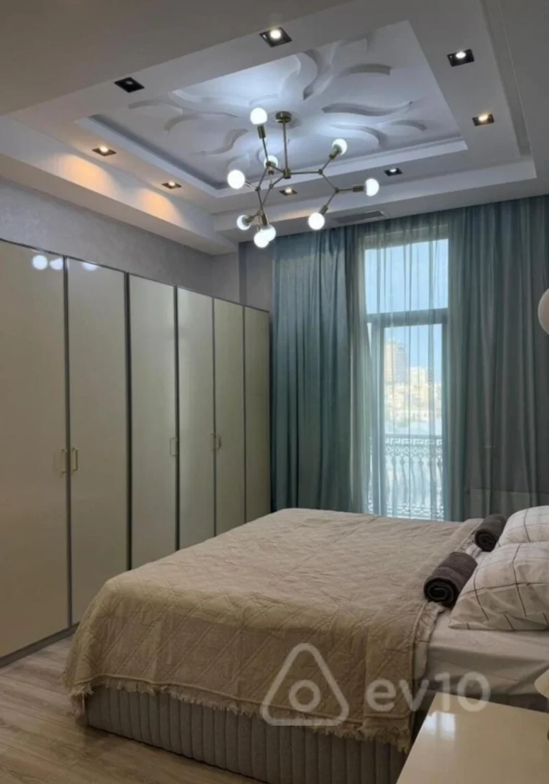 Kirayə verilir 2 otaqlı yeni tikili 110 m²