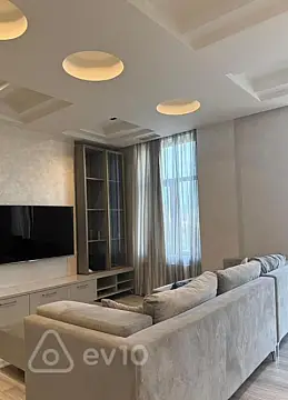 Kirayə verilir 2 otaqlı yeni tikili 110 m²