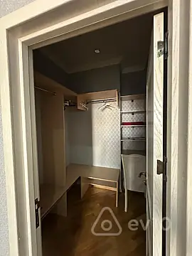 Kirayə verilir 2 otaqlı yeni tikili 110 m²