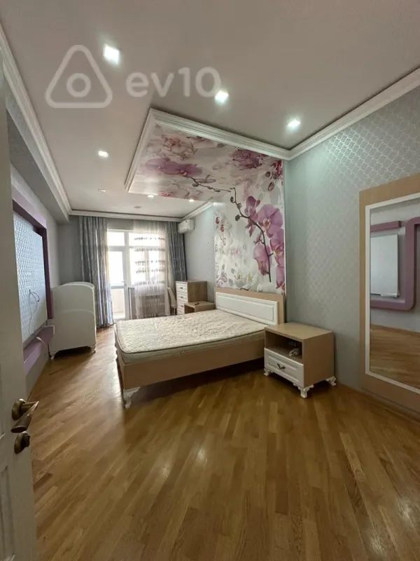 Kirayə verilir 2 otaqlı yeni tikili 110 m²
