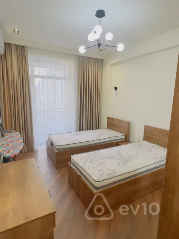 Kirayə verilir 3 otaqlı yeni tikili 86 m²
