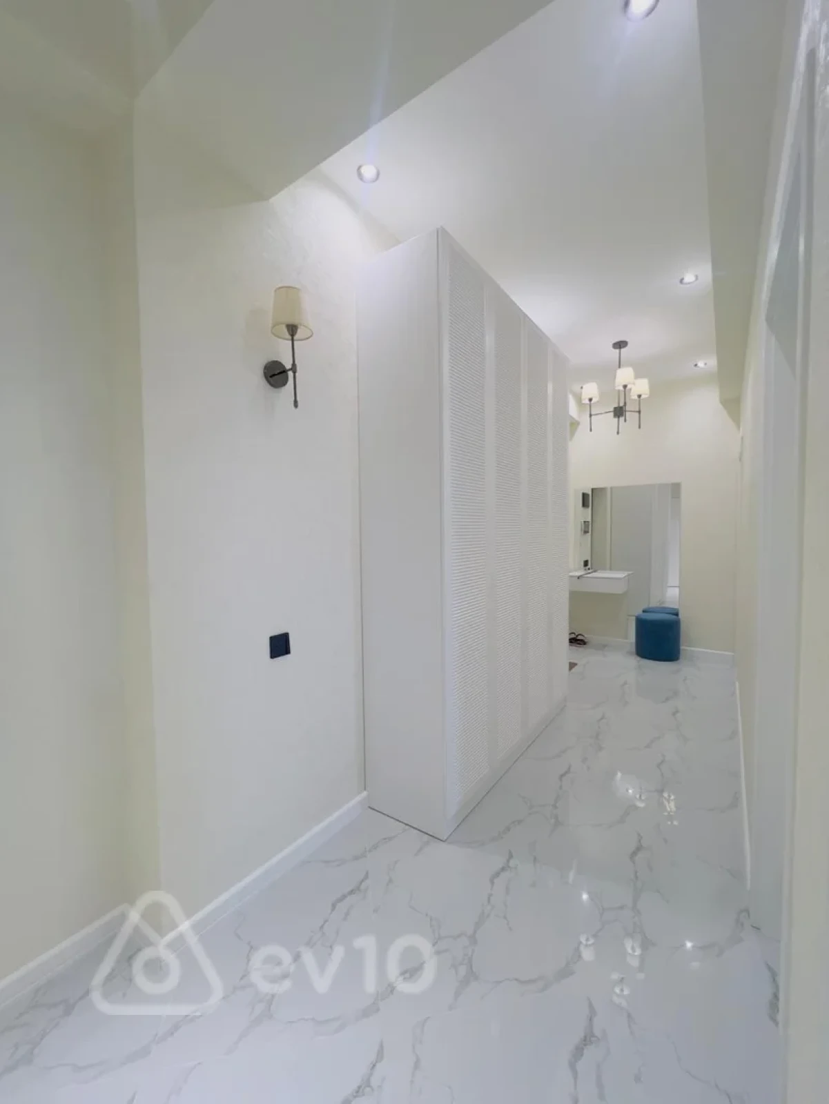 Kirayə verilir 3 otaqlı yeni tikili 86 m²