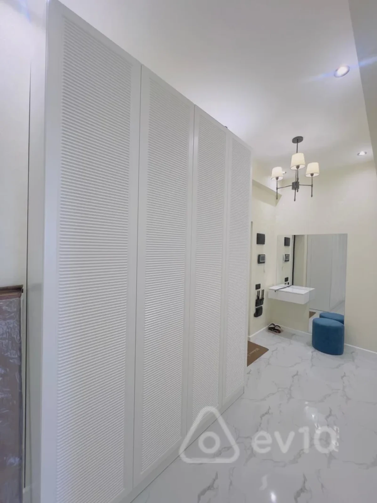 Kirayə verilir 3 otaqlı yeni tikili 86 m²