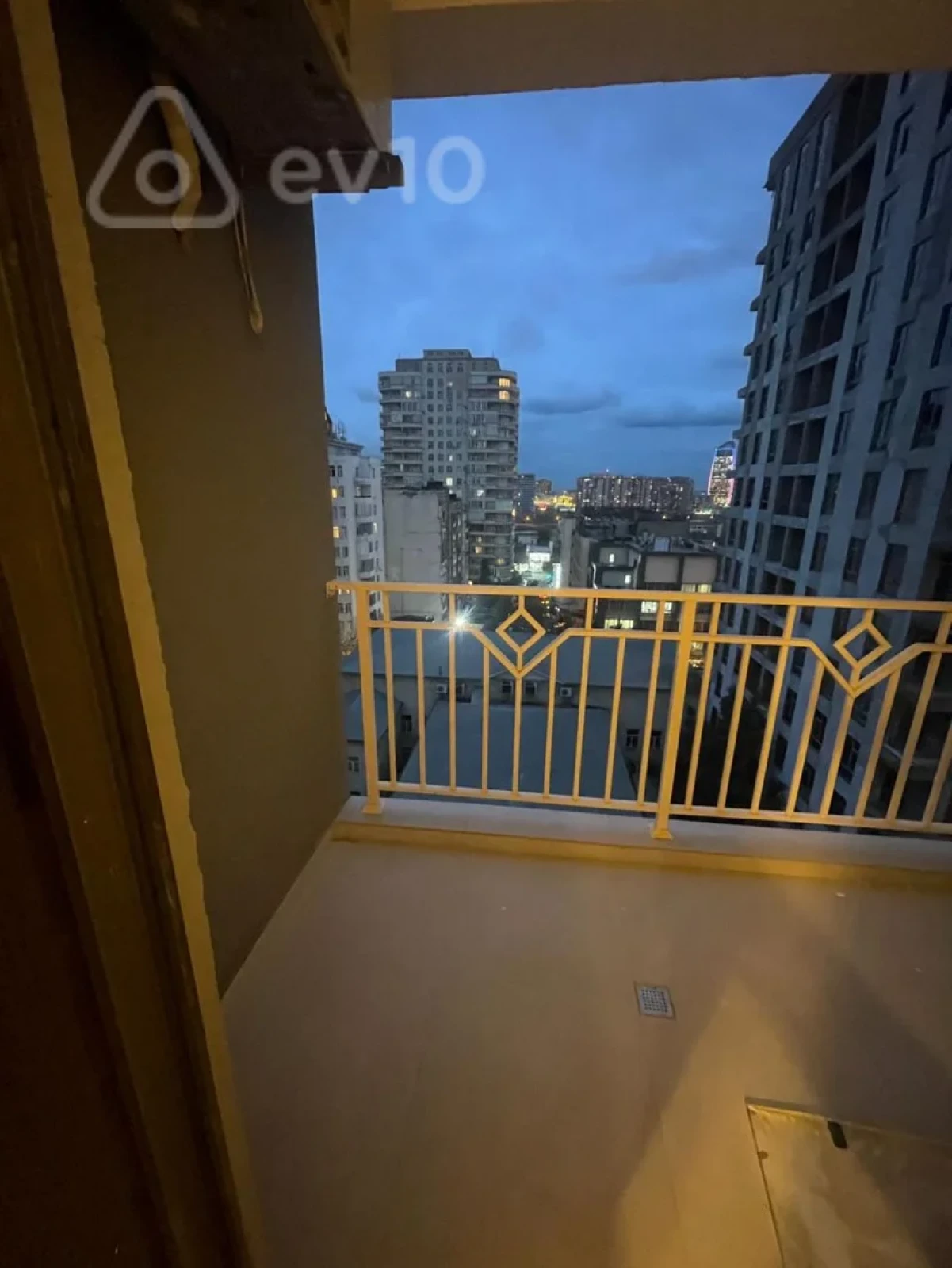 Kirayə verilir 3 otaqlı yeni tikili 115 m²