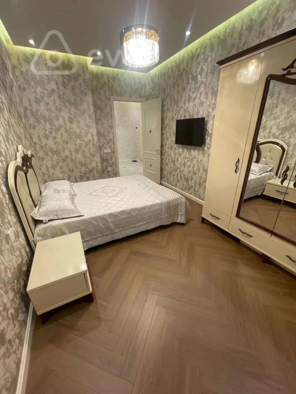 Kirayə verilir 3 otaqlı yeni tikili 115 m²