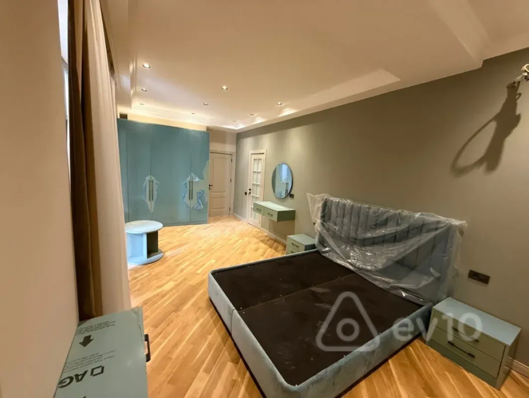 Satılır 3 otaqlı yeni tikili 122 m²