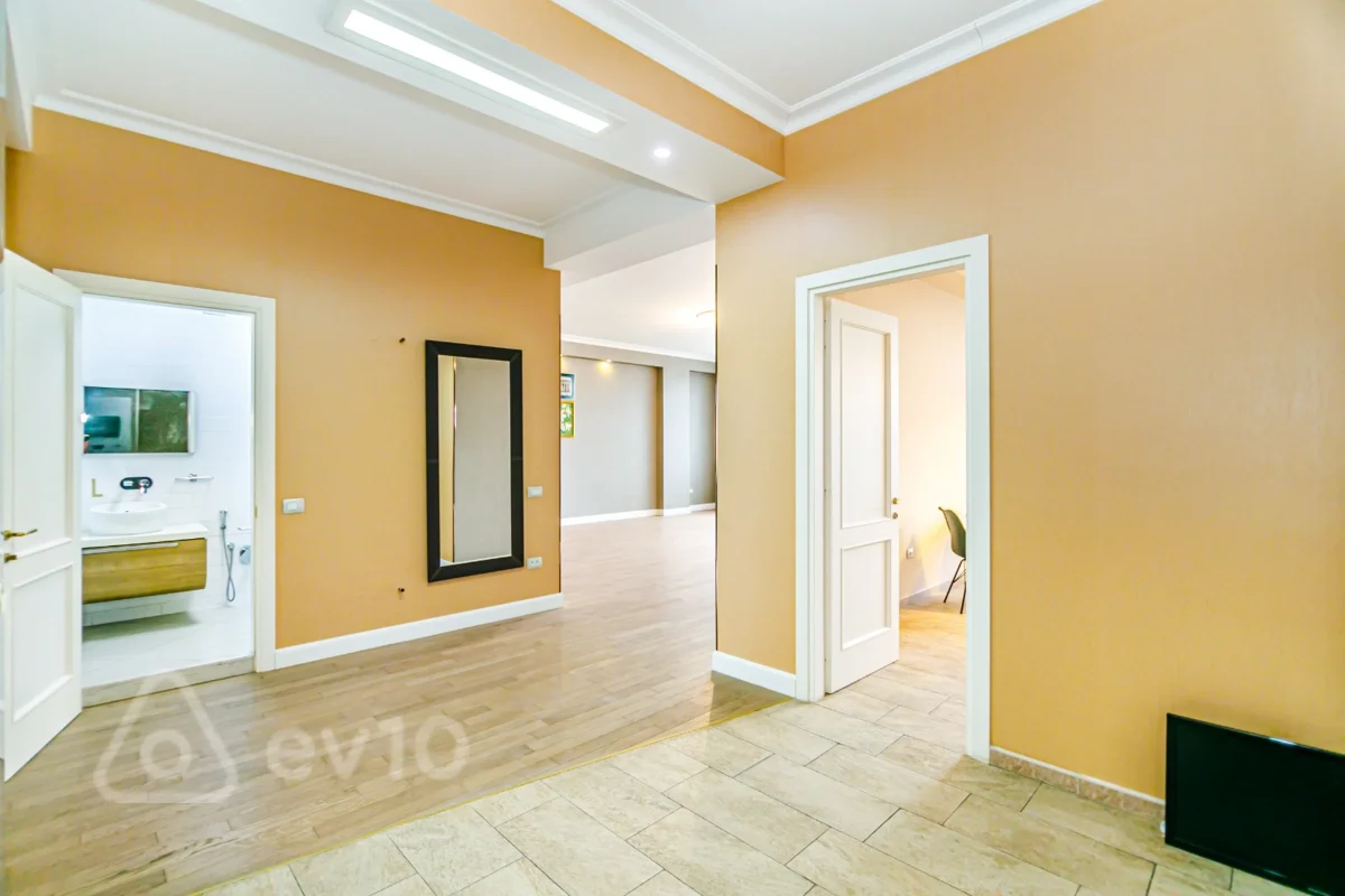 Satılır 3 otaqlı yeni tikili 153 m²