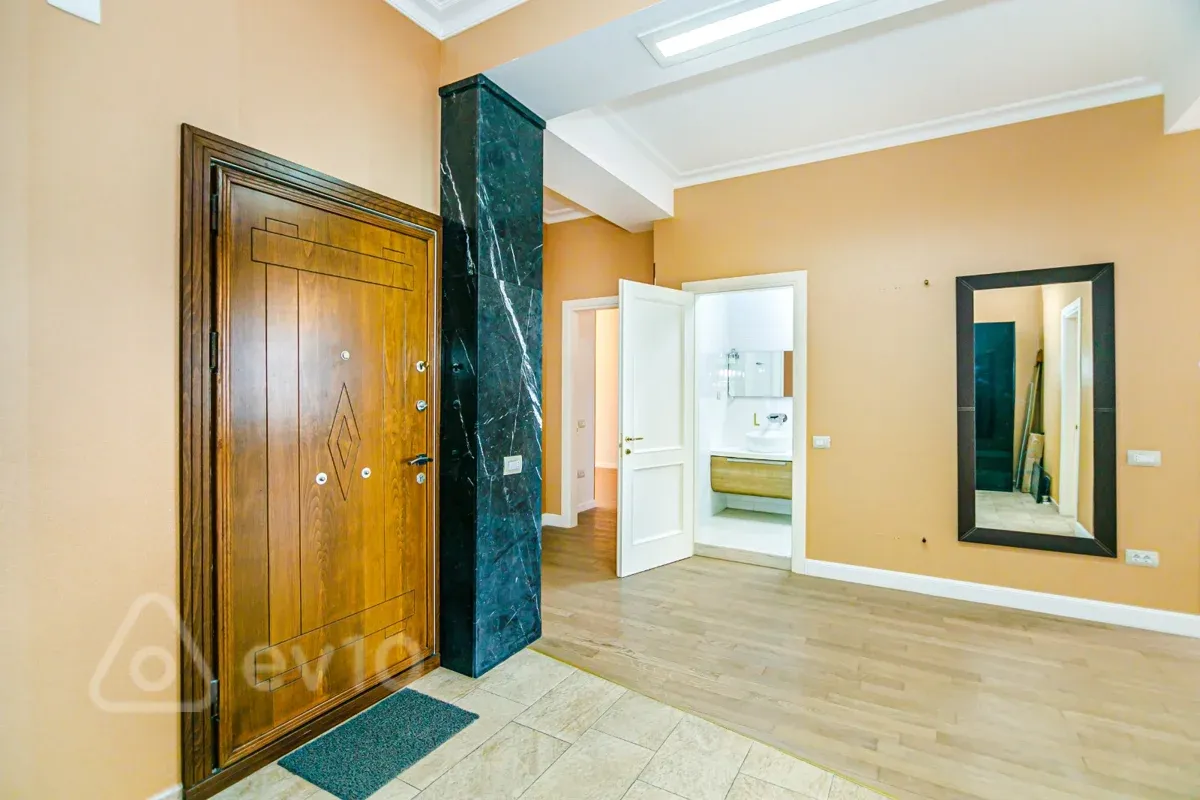 Satılır 3 otaqlı yeni tikili 153 m²