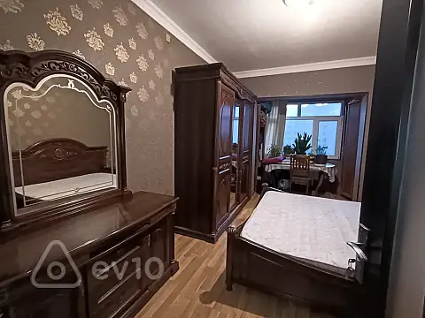 Kirayə verilir 3 otaqlı yeni tikili 70 m²