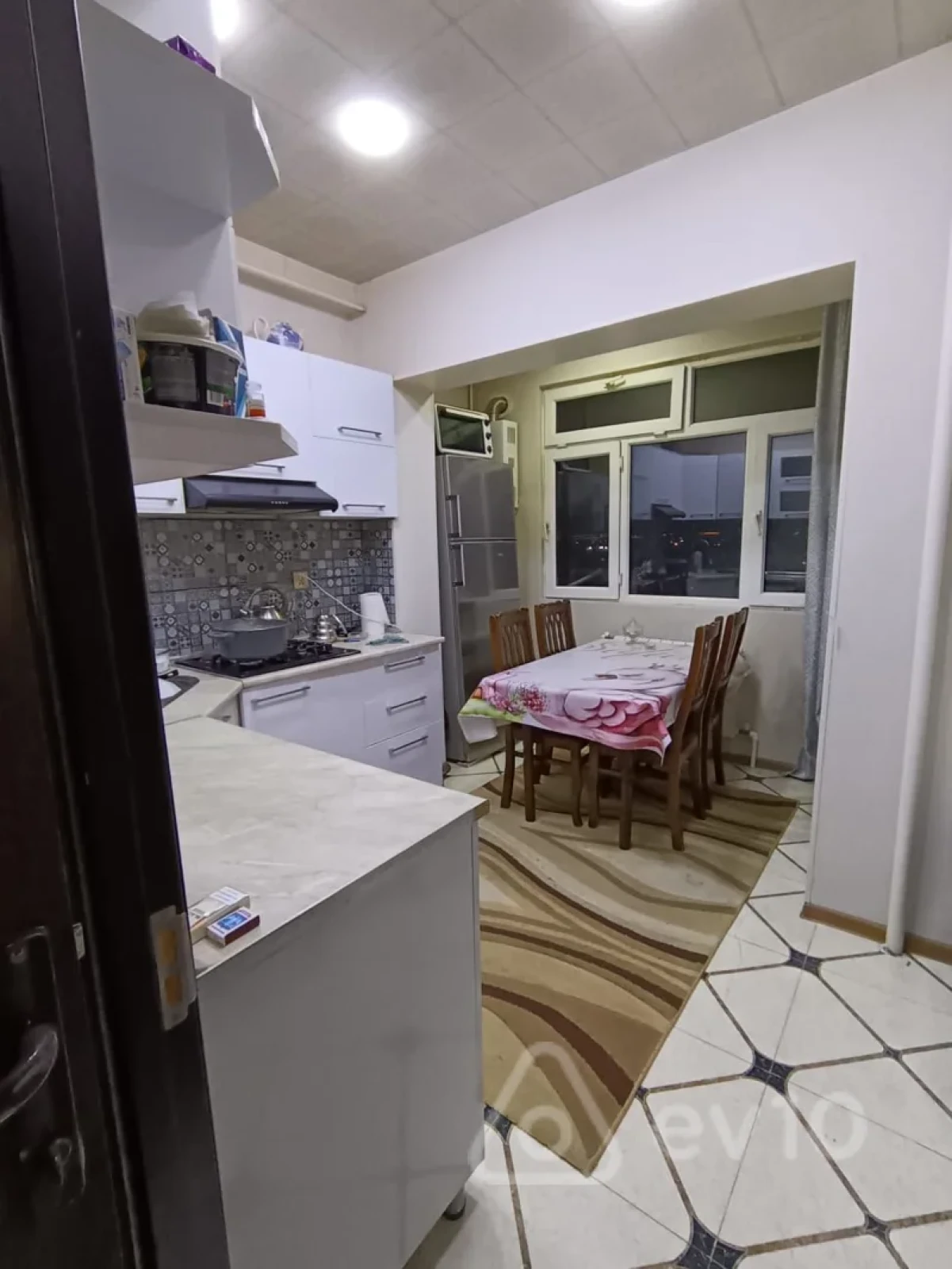 Kirayə verilir 3 otaqlı yeni tikili 70 m²