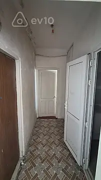 Kirayə verilir 2 otaqlı köhnə tikili 50 m²