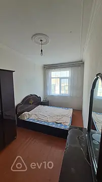 Kirayə verilir 2 otaqlı köhnə tikili 50 m²