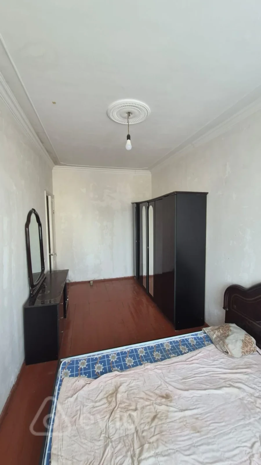 Kirayə verilir 2 otaqlı köhnə tikili 50 m²