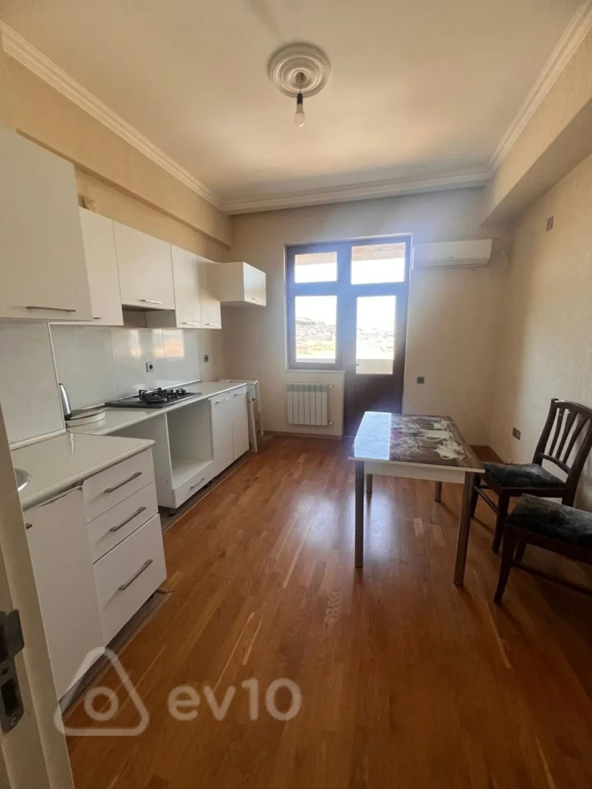 Satılır 2 otaqlı yeni tikili 74 m²