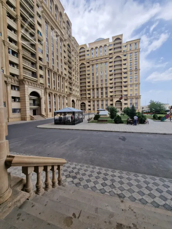 Satılır 2 otaqlı yeni tikili 74 m²