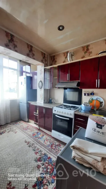 Kirayə verilir 1 otaqlı köhnə tikili 40 m²