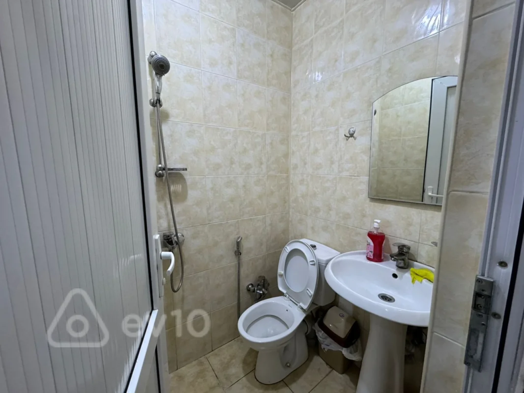 Kirayə verilir mənzil 102 m²