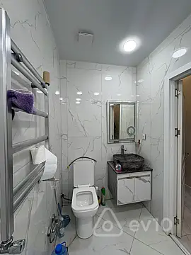 Kirayə verilir 3 otaqlı yeni tikili 70 m²