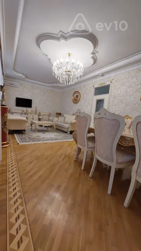 Kirayə verilir 7 otaqlı həyət evi 150 m²