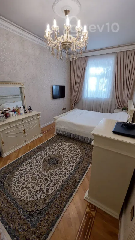 Kirayə verilir 7 otaqlı həyət evi 150 m²