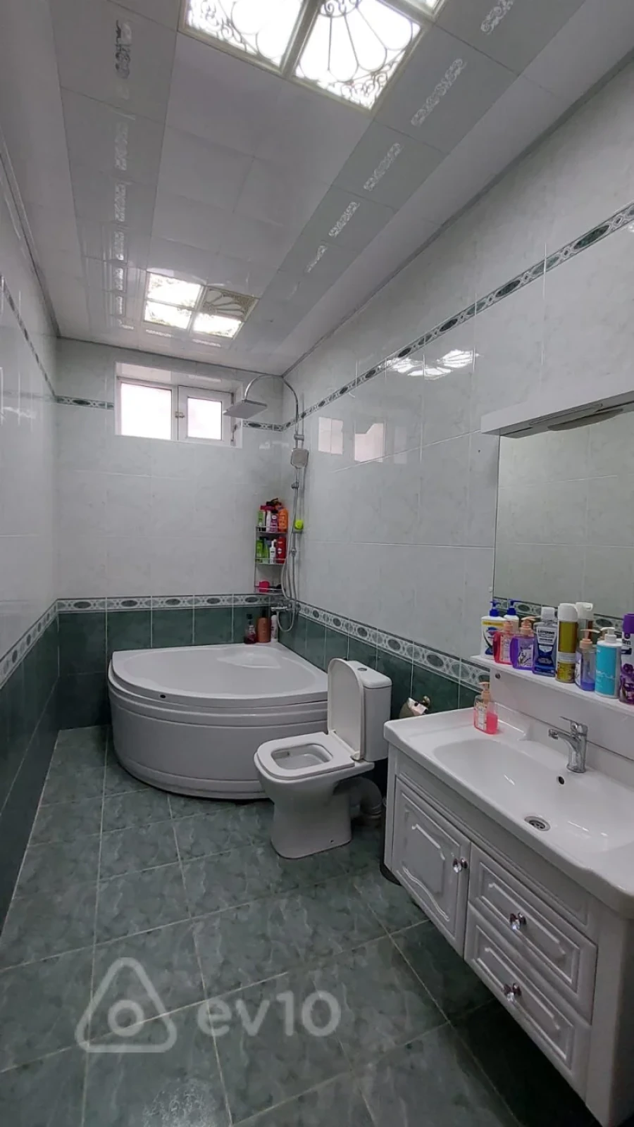 Kirayə verilir 7 otaqlı həyət evi 150 m²