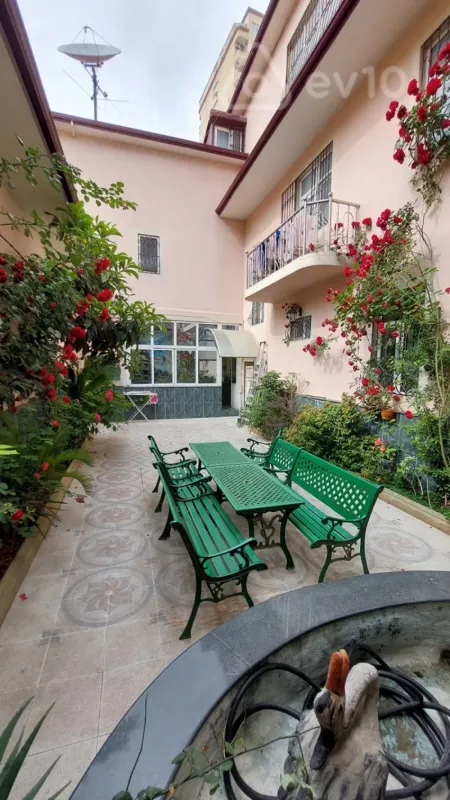 Kirayə verilir 7 otaqlı həyət evi 150 m²