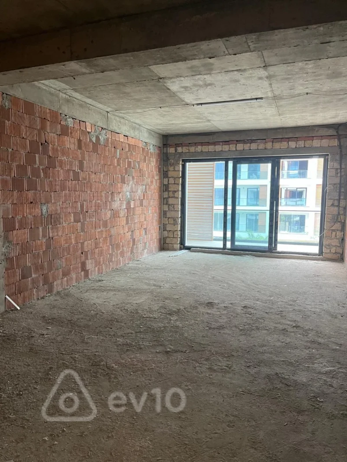 Satılır 1 otaqlı yeni tikili 38.6 m²