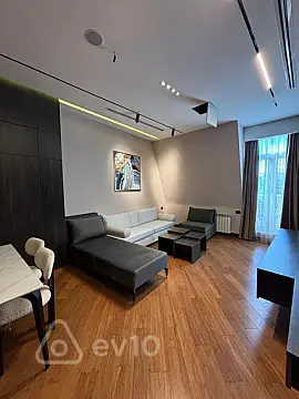 Kirayə verilir 2 otaqlı yeni tikili 65 m²