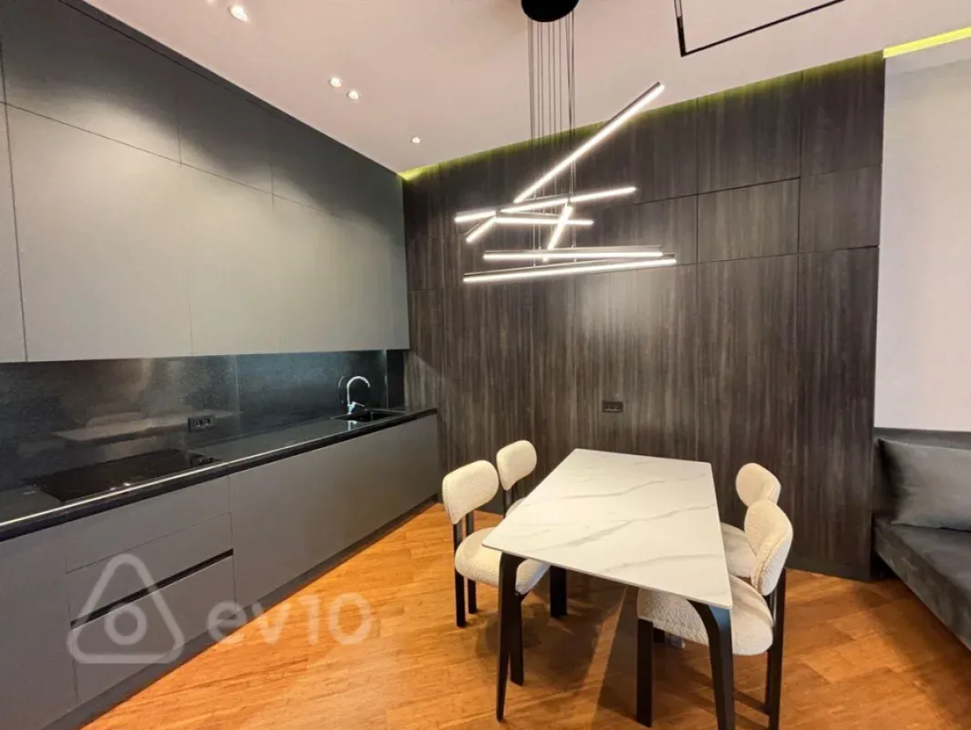 Kirayə verilir 2 otaqlı yeni tikili 65 m²