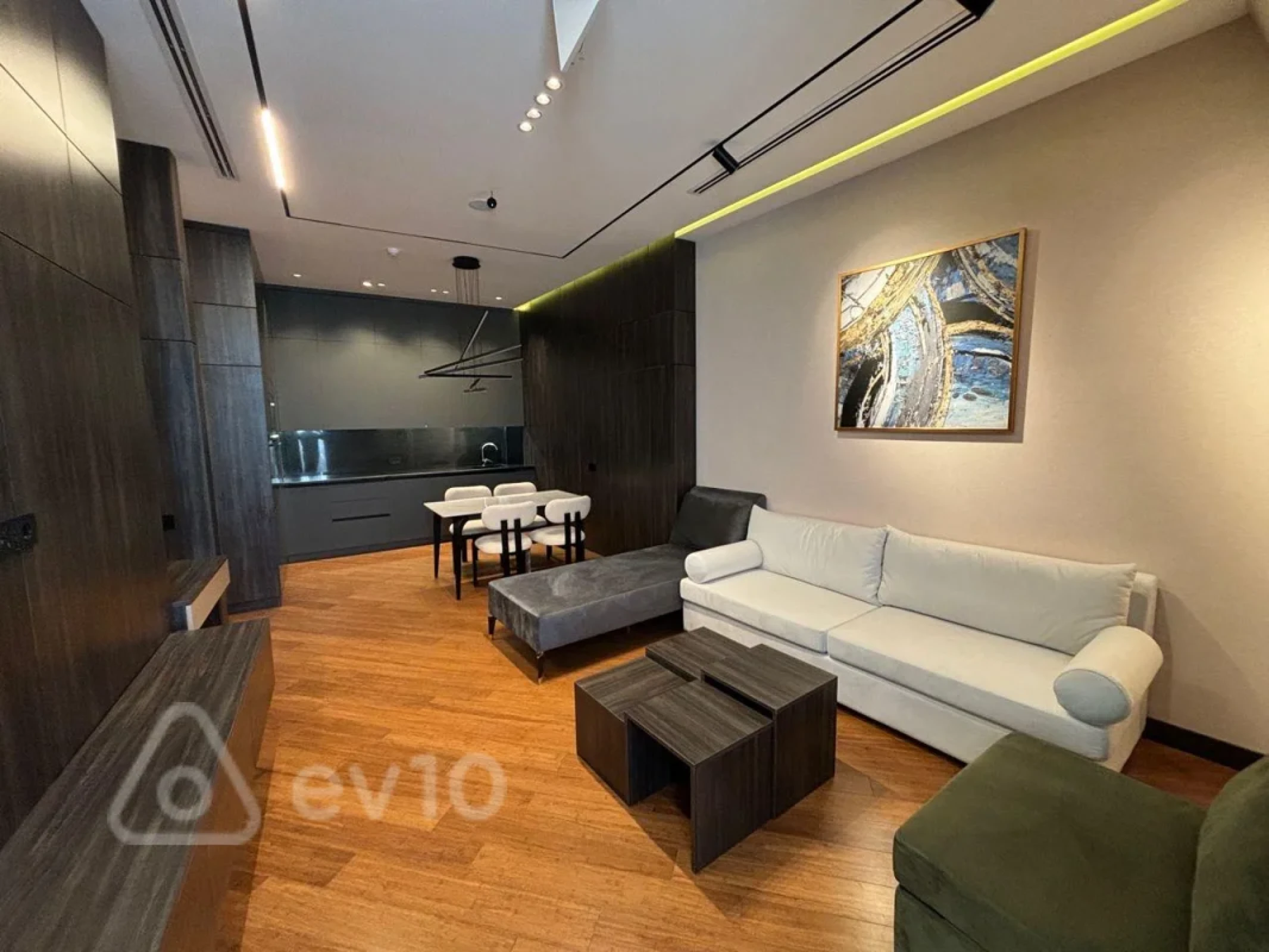 Kirayə verilir 2 otaqlı yeni tikili 65 m²
