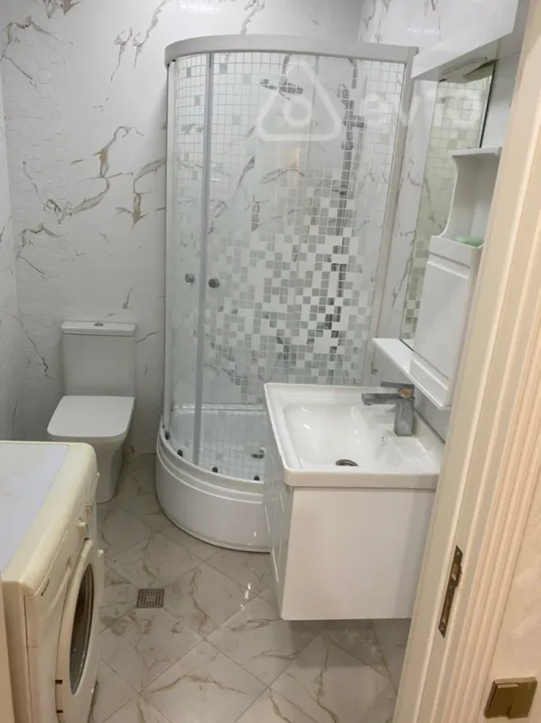 Kirayə verilir 2 otaqlı yeni tikili 65 m²
