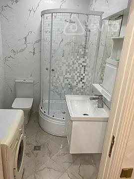 Kirayə verilir 2 otaqlı yeni tikili 65 m²