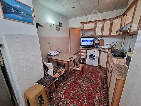 Satılır 2 otaqlı köhnə tikili 58 m²