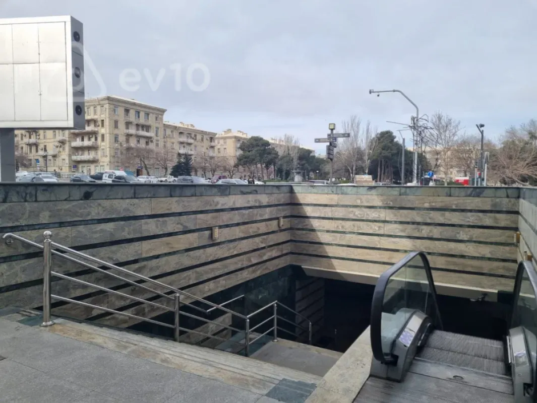 Satılır 2 otaqlı köhnə tikili 58 m²