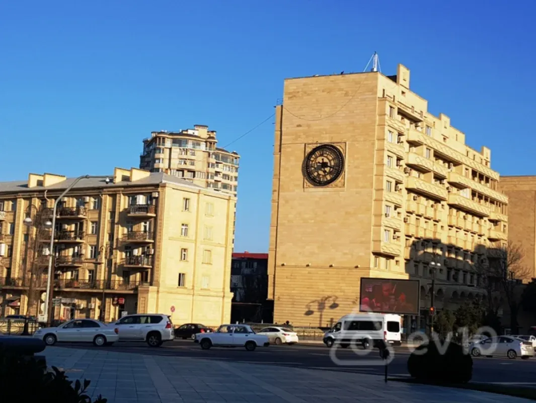 Satılır 2 otaqlı köhnə tikili 58 m²