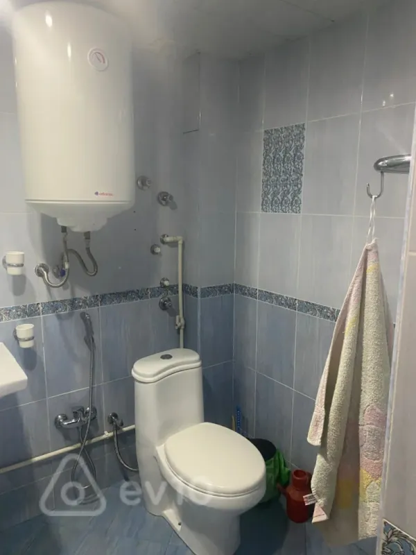 Satılır 2 otaqlı köhnə tikili 58 m²