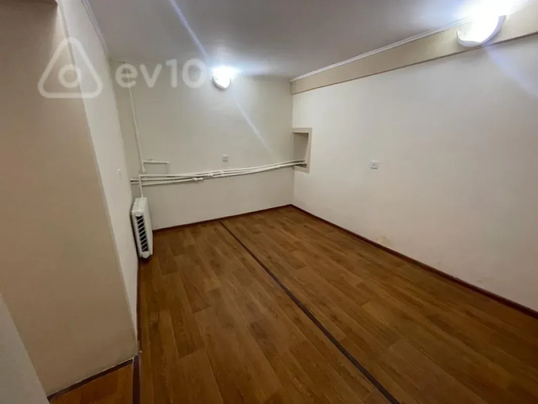 Satılır mənzil 35 m²