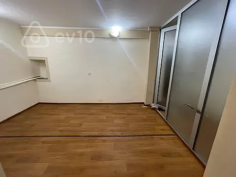 Satılır mənzil 35 m²