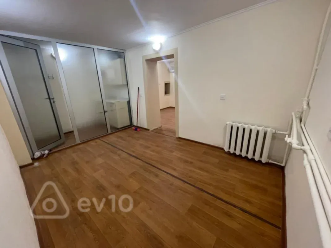 Satılır mənzil 35 m²