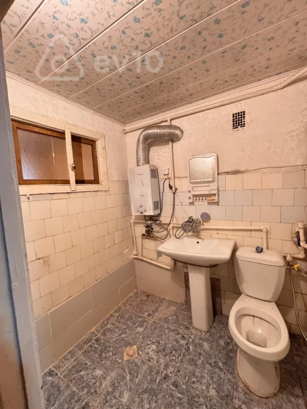 Kirayə verilir 2 otaqlı köhnə tikili 35 m²
